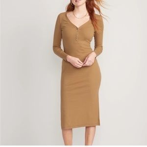 V neck fitted long sleeve dress